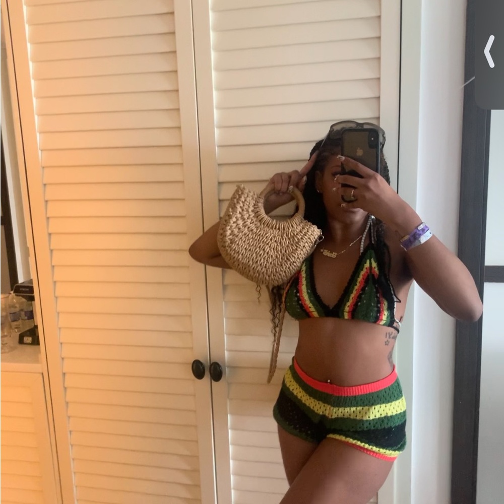 Matching set - Picture 2 of 2